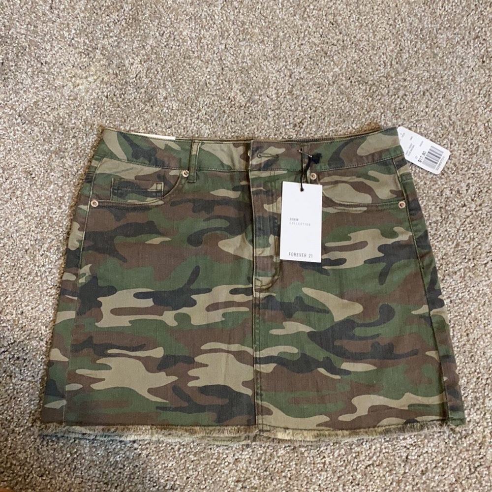Camo mini skirt